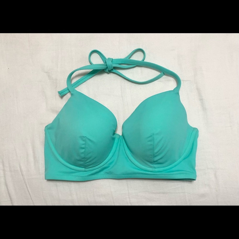 Victoria’s Secret Swim Top 34DD